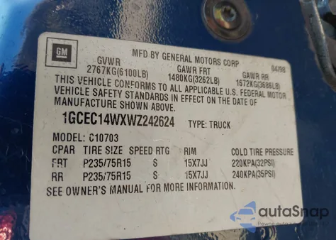 1998 Chevrolet C1500 Fleetside z USA, uszkodzony, nr VIN 1GCEC14WXWZ242624